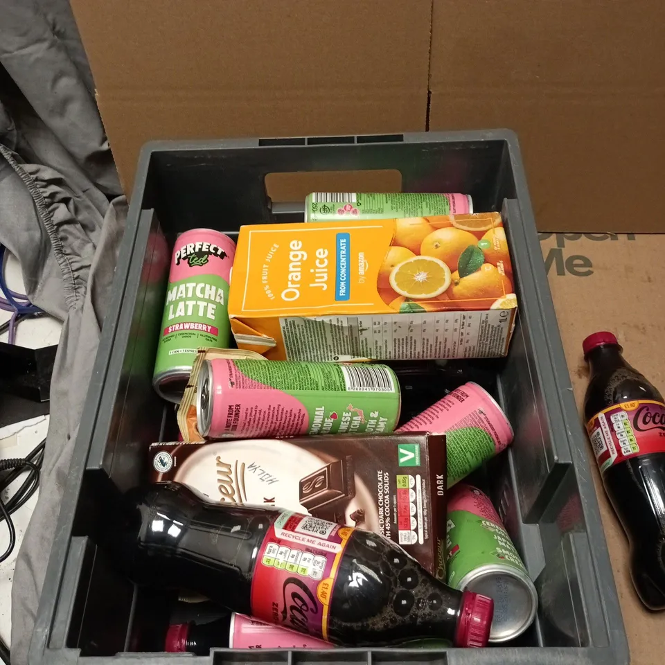 TOTE OF APPROXIMATELY 13 ASSORTED FOOD AND DRINK ITEMS TO INCLUDE: COKE CHERRY ZERO AND STRAWBERRY MATCHA LATTE