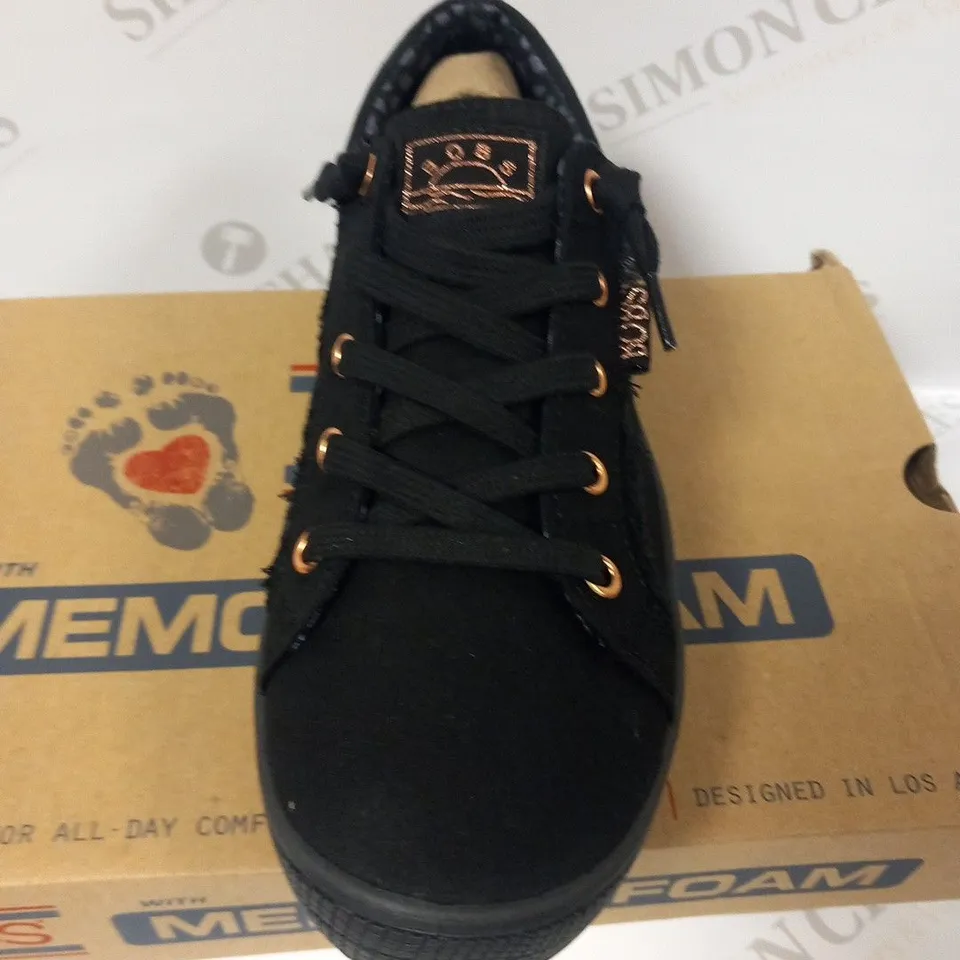 BOXED BOBS FROM SKETCHERS WITH MEMORY FOAM SIZE 2.5