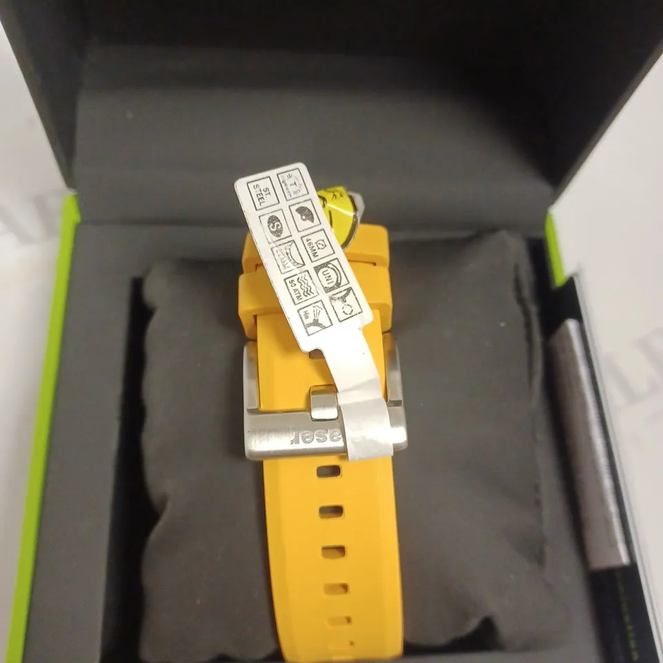 BOXED TRASER WATCH WITH YELLOW SILICONE STRAP AND CHANGEABLE SILVER LINK STRAP, AND TRASER MINI TORCH 