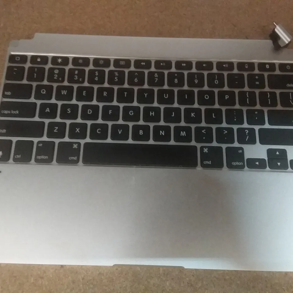 BOXED BRYDGE 12.9' PRO+ WIRELESS KEYBOARD WITH TRACKPAD