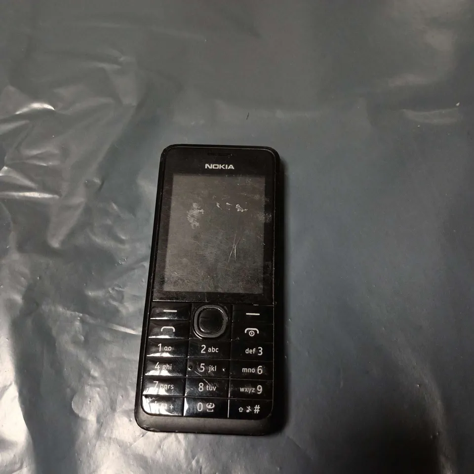 NOKIA FEATURE PHONE – BLACK, WITH KEYPAD 