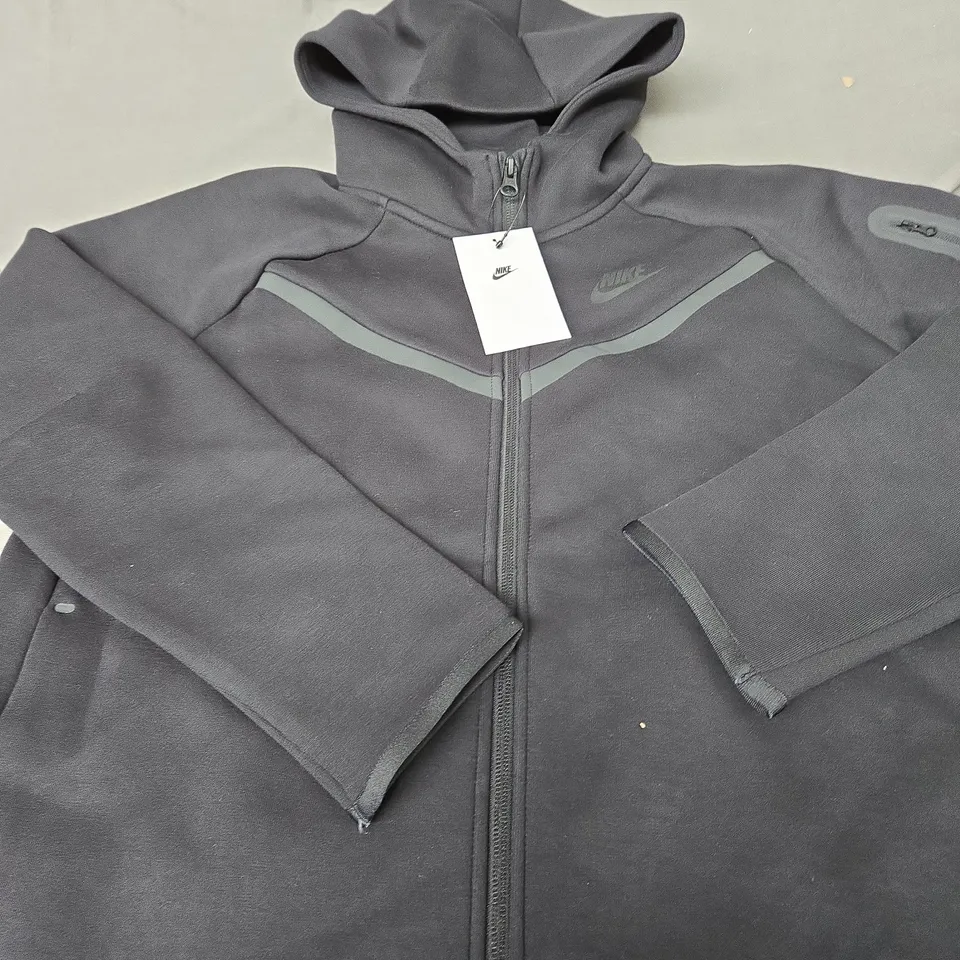 NIKE TECH ZIP JACKET SIZE XL - KIDS