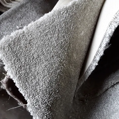 ROLL OF QUALITY LIGHT GREY CARPET