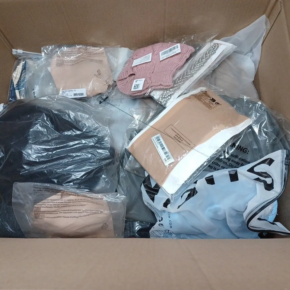 LARGE QUANTITY OF ASSORTED BAGGED CLOTHING ITEMS TO INCLUDE SHEIN, YAGI AND GREG NORMAN