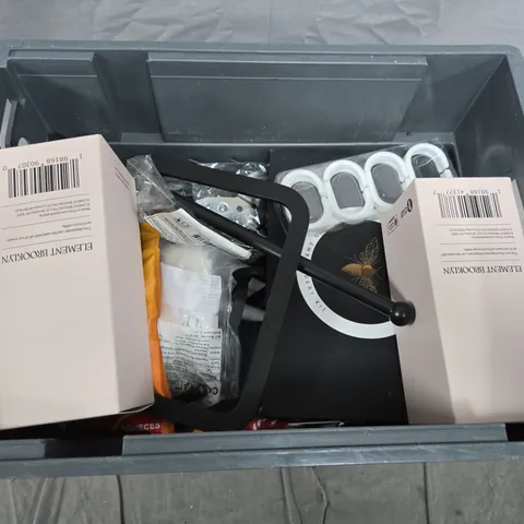 APPROX 10 ASSORTED HOUSEHOLD ITEMS