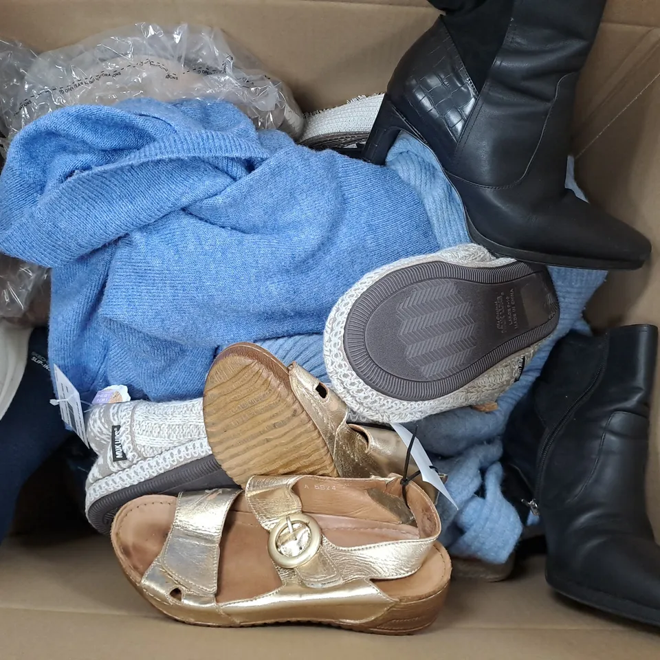 APPROXIMATELY 20 ASSORTED CLOTHING ITEMS IN VARIOUS SIZES, STYLES & COLOURS TO INCLUDE SKECHERS, D & CO, ADESSO, ETC