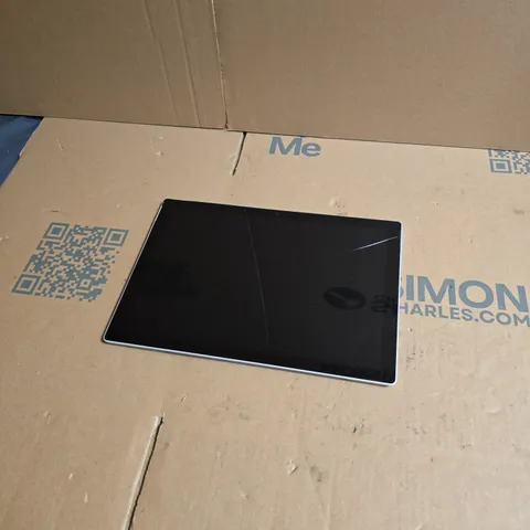 MICROSOFT SURFACE PRO 6 TABLET – 12.3-INCH DISPLAY, I5-8500U, 8GB RAM, 128GB – SILVER- CRACK ON SCREEN 