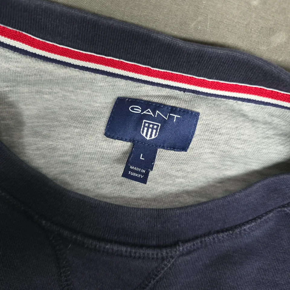 GANT NAVY SWEATSHIRT – MEN'S, SIZE L