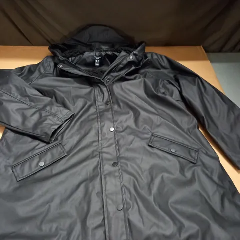 NEW LOOK CURVE BLACK WATERPROOF COAT -- UK 20