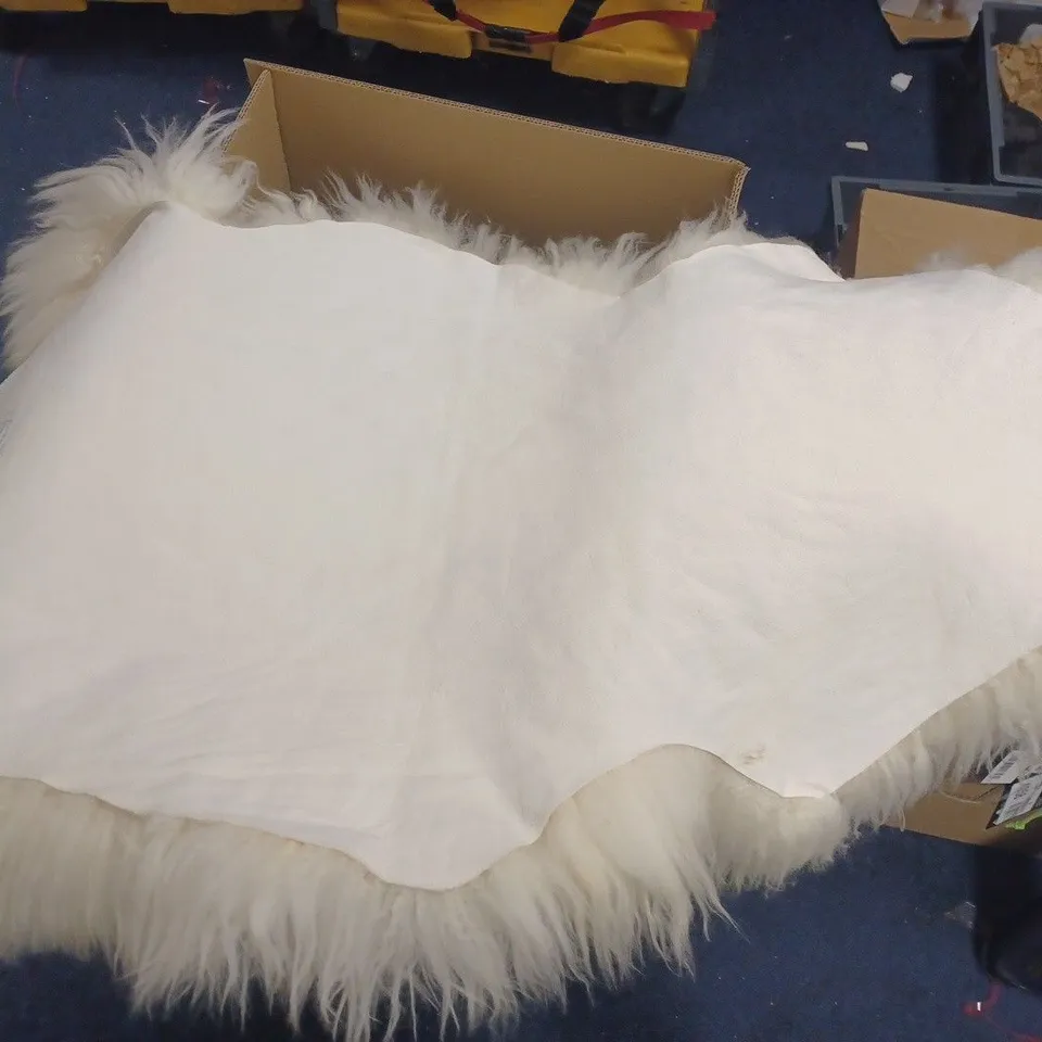 NATURAL SHEEPSKIN RUG - XL