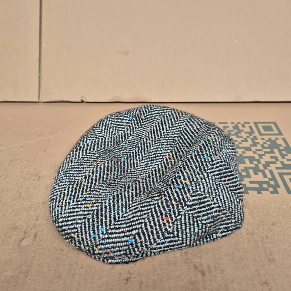 ROYAL STALLION TWEED FLAT CAP 