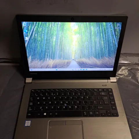 TOSHIBA TECRA A40-C-18R LAPTOP