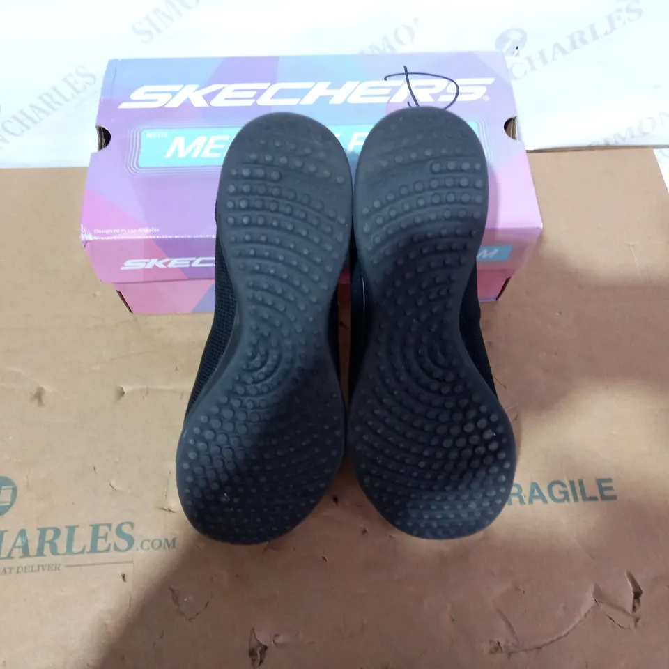 BOXED PAIR OF SKECHERS - SIZE 6.5
