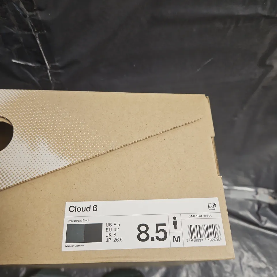 ON RUNNING CLOUD 6 SHOES – UK 8, EVERGREEN/BLACK (US 8.5, EU 42)