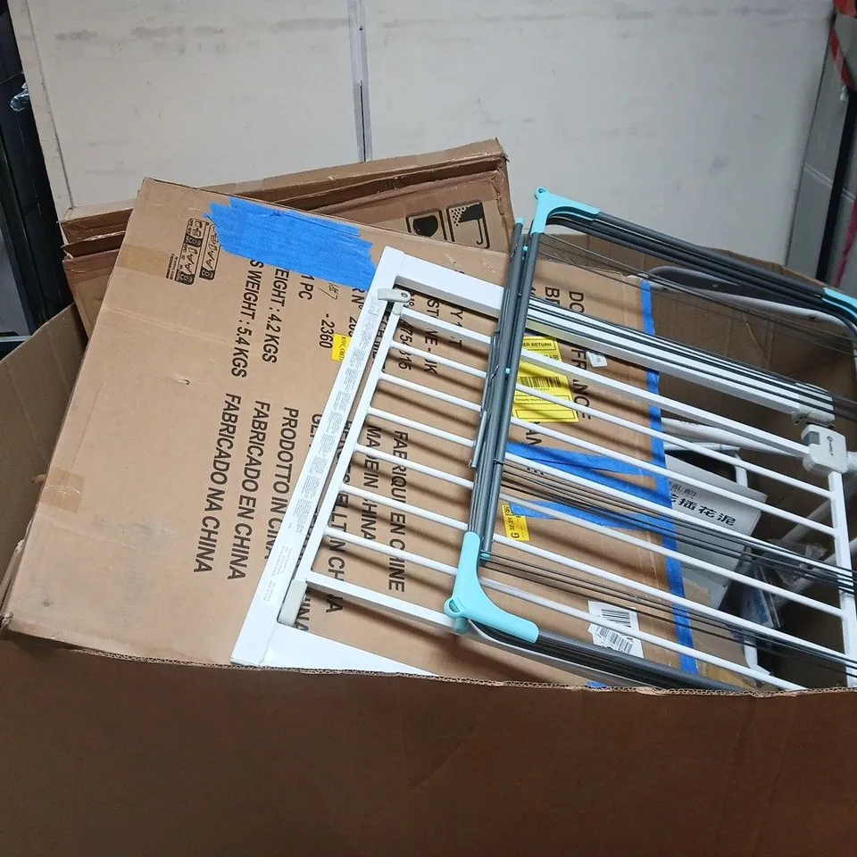 PALLET TO CONTAIN APPROXIMATELY 12 ASSORTED HOUSEHOLD ITEMS TO INCLUDE 3-TIER CONCERTINA CLOTHES AIRER ETC