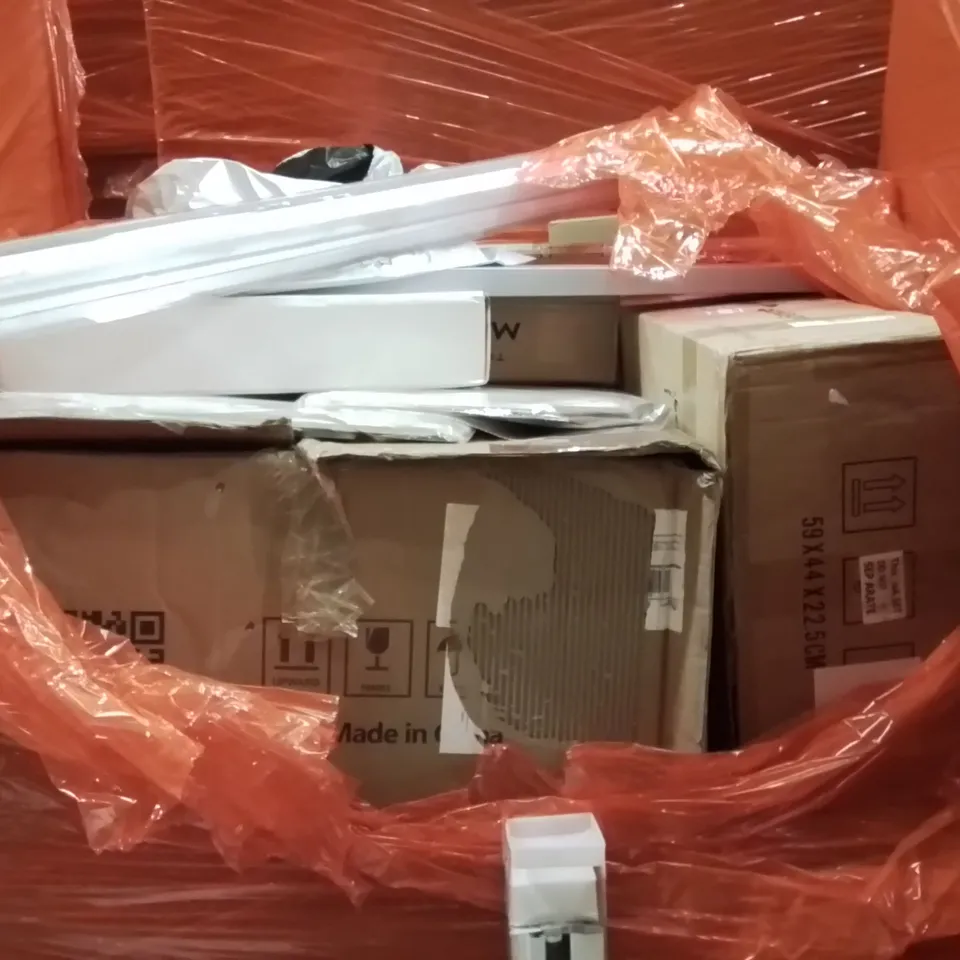 PALLET OF ASSORTED HOUSEHOLD GOODS AND PRODUCTS TO INCLUDE;MATTRESS,CLOTHES AIRER,ROLLER BLINDS 