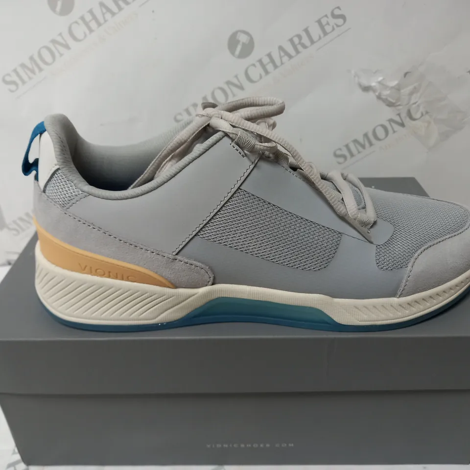 BOXED PAIR OF VIONIC TRAINERS GREY/BLUE SIZE 7