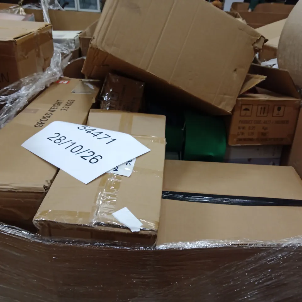 PALLET OF ASSORTED DESIGNER LIGHTING PRODUCTS TO INCLUDE;LEVER ARM FLOOR LAMP,CHARLIE INDUSTRIAL BULB CAGE CEILING FITTING,FLEX FITTING