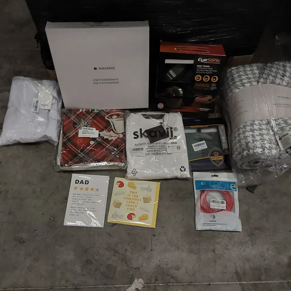 PALLET OF ASSORTED ITEMS INCLUDING: USB FOOTWARMER, EYE & EAR PROTECTORS, AUDIO CABLE, FLEECE BLANKET, CHRISTMAS CUSHION COVERS, INDIAN CLOTHING, CARDS, PHONE CASES