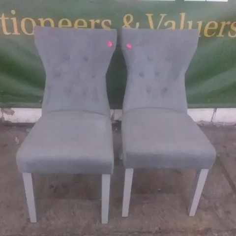 SET OF 2 NEW BEWLEY GREY VELVET BUTTON BACK DINING CHAIRS (GREY LEG)