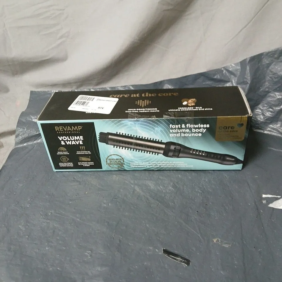 REVAMP VOLUME AND WAVE CERAMIC HOT BRUSH BOXED
