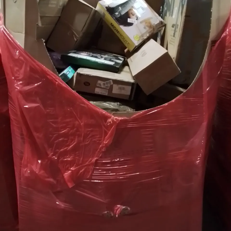 PALLET CONTAINING VARIOUS ASSORTED BOXED HOUSEHOLD ITEMS TO INCLUDE: CRAZY DARTS BOARD, WALL CLOCK, HEATED CUSHION, TV MOUNT, GAMING TOWER AND LOTS MORE UNMARKED BOXED ITEMS 