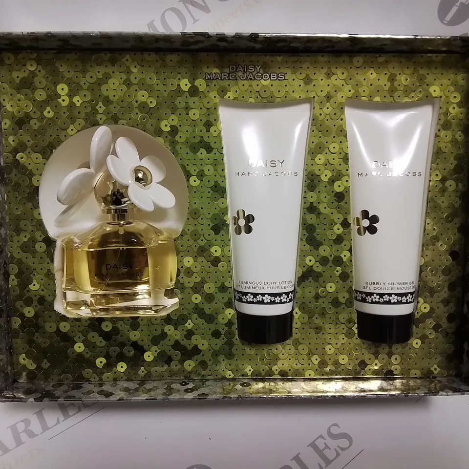 MARC JACOBS DAISY 50ML 3-PIECE FRAGRANCE SET RRP £73