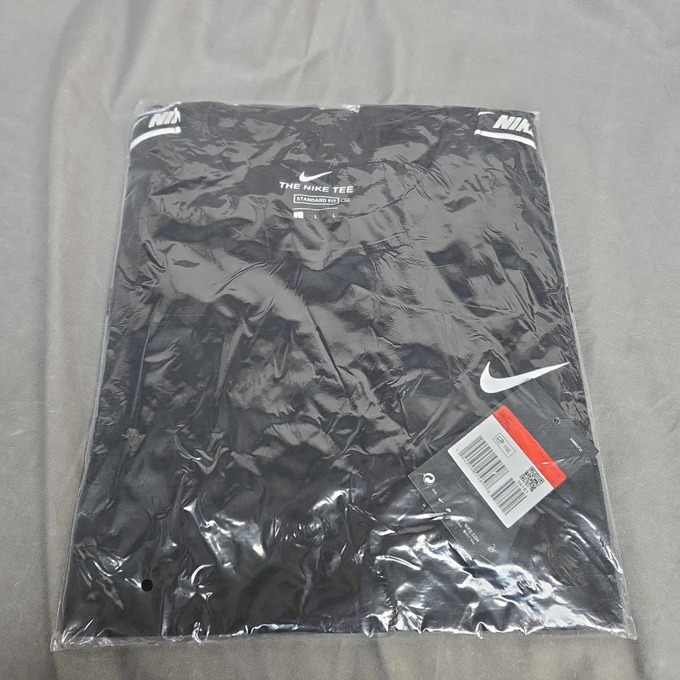 SEALED NIKE CLASSIC LOGO T-SHIRT SIZE LARGE 