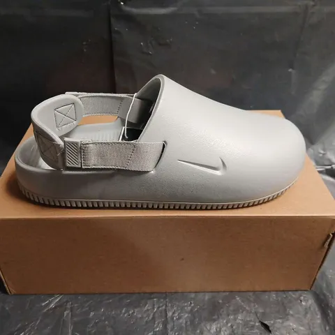 BOXED PAIR OF NIKE CALM MULE - LIGHT SMOKE GREY, UK 8 (MEN'S)