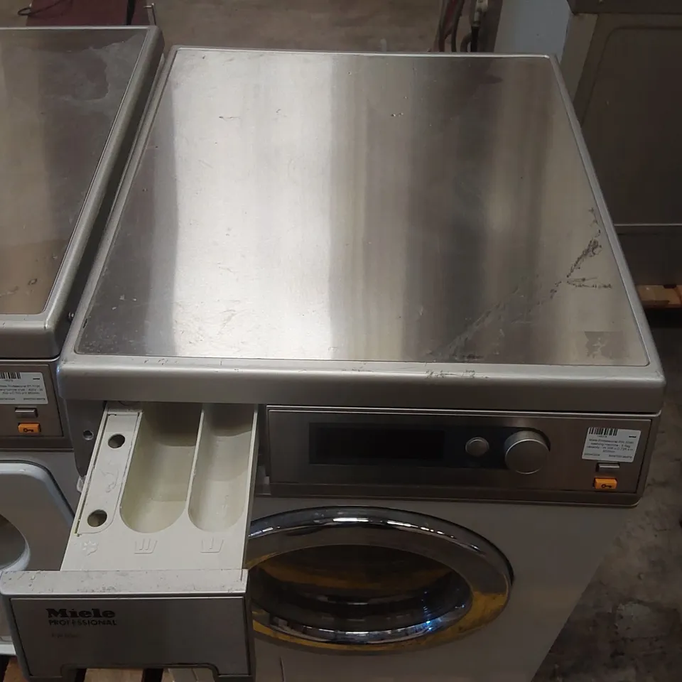 MIELE PROFESSIONAL PW 6065 WASHING MACHINE - 6.5KG CAPACITY - W 595 X D 725 X H 850MM