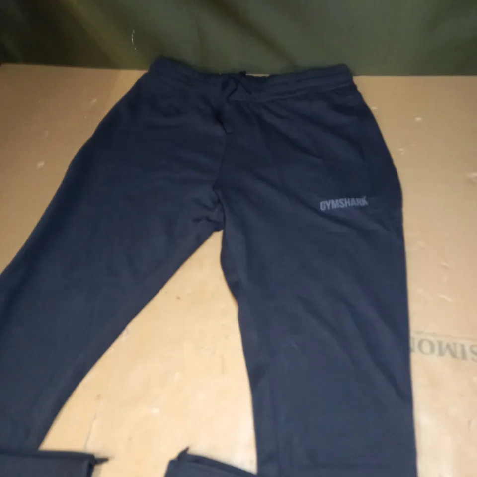 GYMSHARK TRAINING PANTS SIZE M