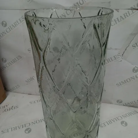 BUNDLEBERRY BY AMANDA HOLDEN CUT GLASS HURRICANE VASE