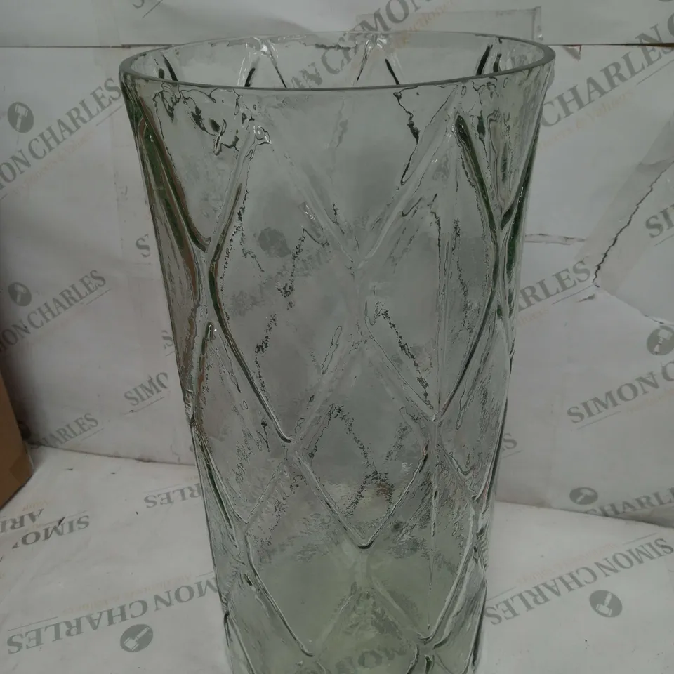 BUNDLEBERRY BY AMANDA HOLDEN CUT GLASS HURRICANE VASE