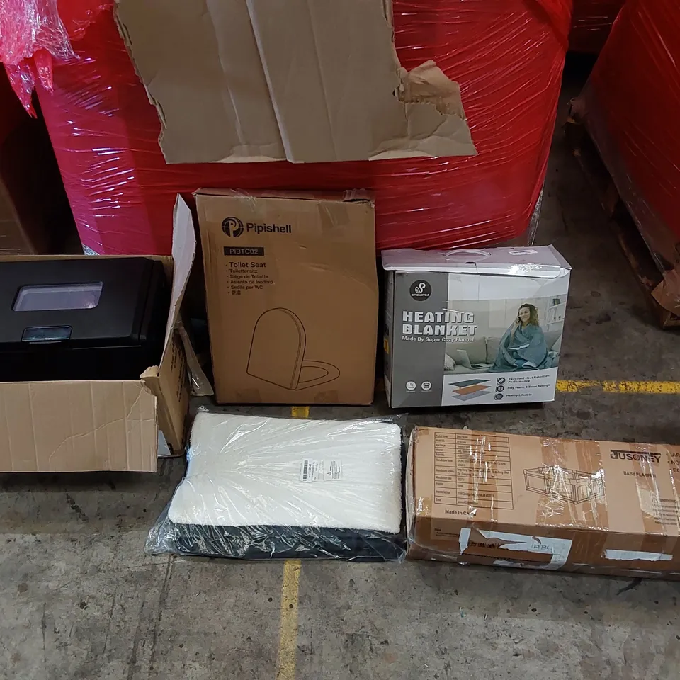 PALLET OF ASSORTED ITEMS INCLUDING: THERMOELECTRIC COOLER & WARMER, HEATING BLANKET, BABY PLAYPEN, TOILET SEAT, PET CRATE