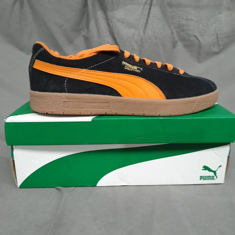 BOXED PAIR OF PUMA DELPHINE TRAINERS SIZE 11