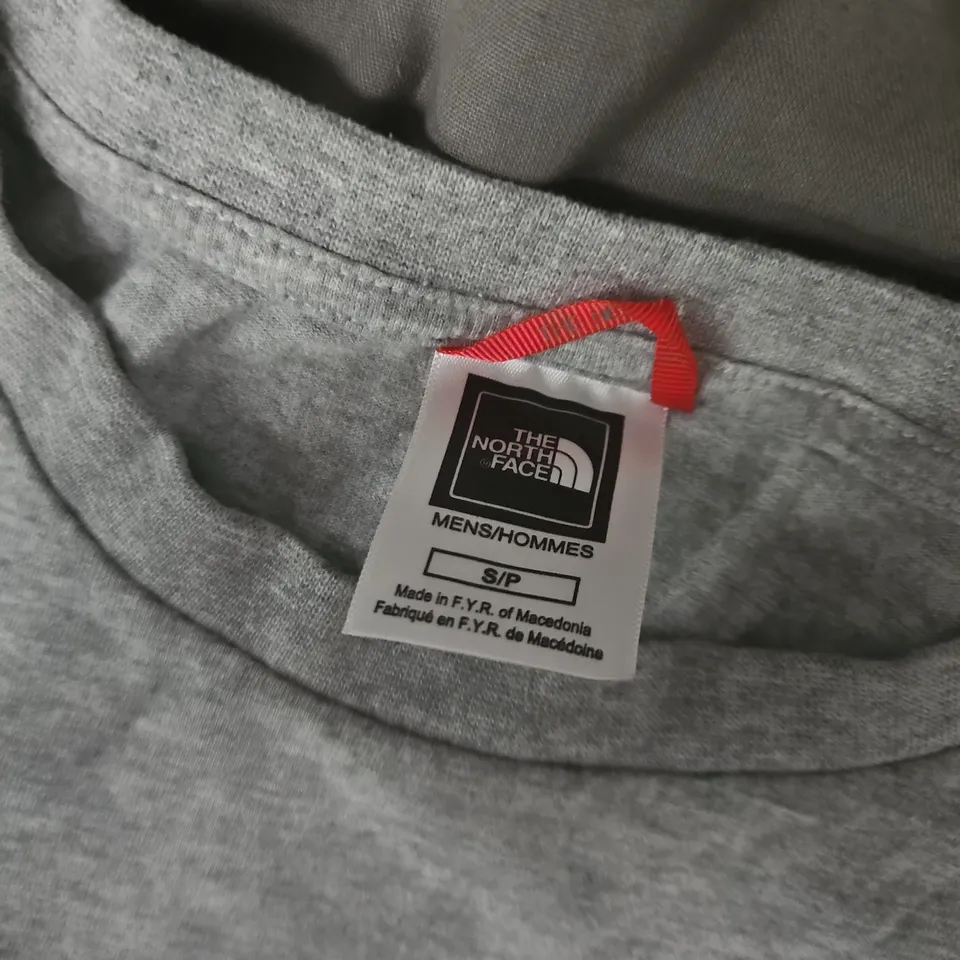THE NORTH FACE MENS T-SHIRT – GREY – UK SMALL (S/P)