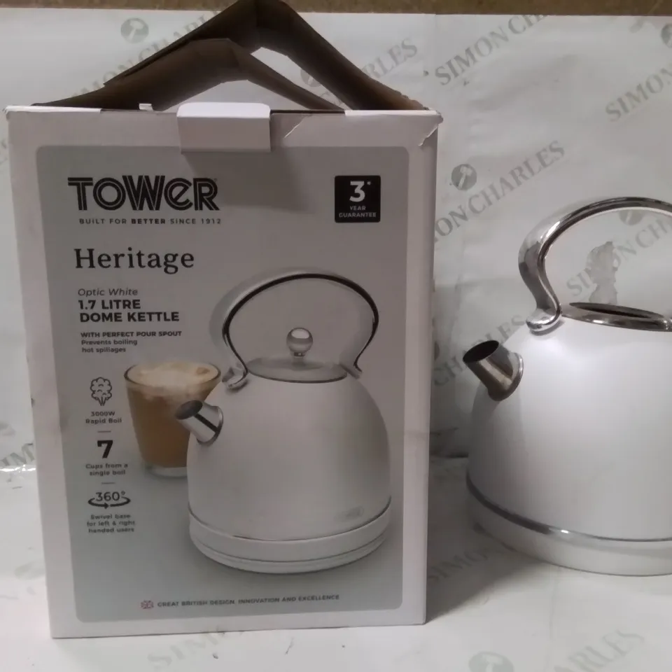 BOXED TOWER 1.7L DOME WHITE KETTLE 
