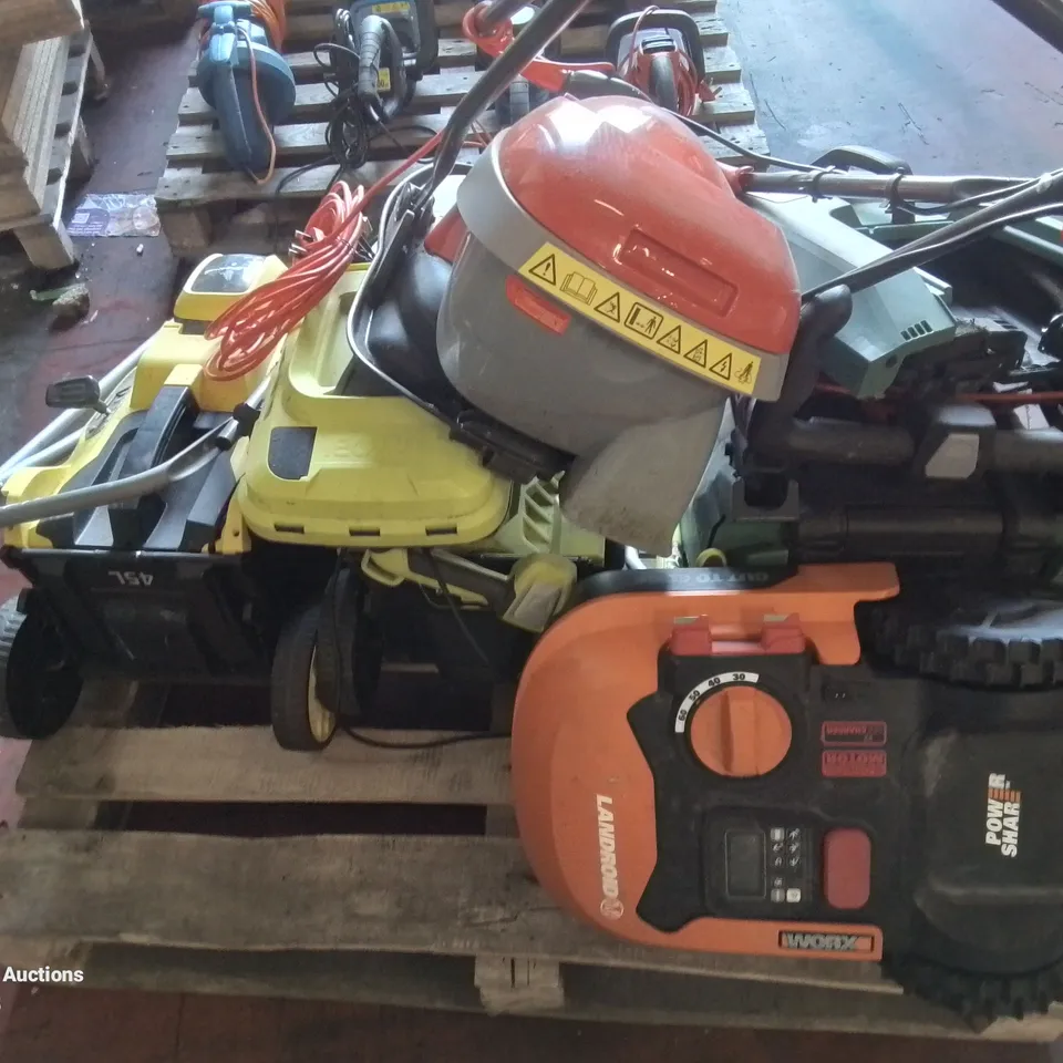 PALLET CONTAINING 5 MIXED LAWNMOWERS IN VARIOUS MAKES AND MODELS 