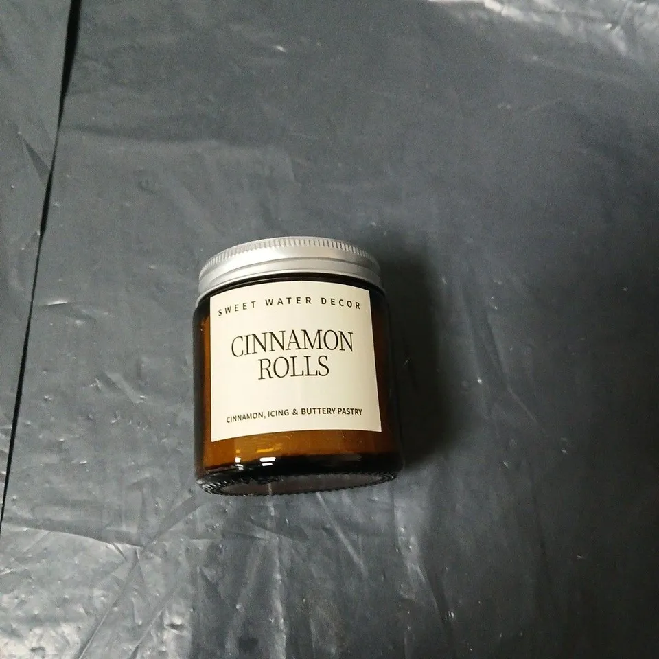 APPROXIMATELY 12 ASSORTED HOUSEHOLD ITEMS INCLUDING SCENTED CANDLE , CHANUKAH CANDLES AND LED BULB 