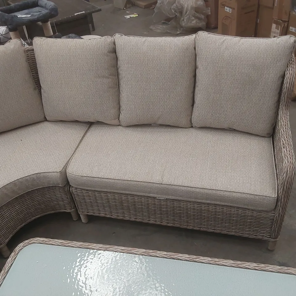 VIENNA LARGE CORNER SET IN BEIGE