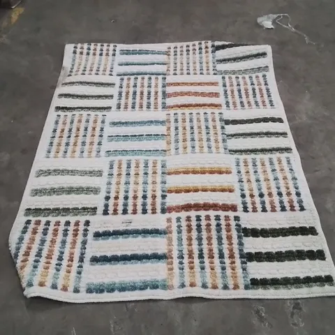 QUALITY DESIGNER AREA RUG - APPROXIMATELY 170X120CM