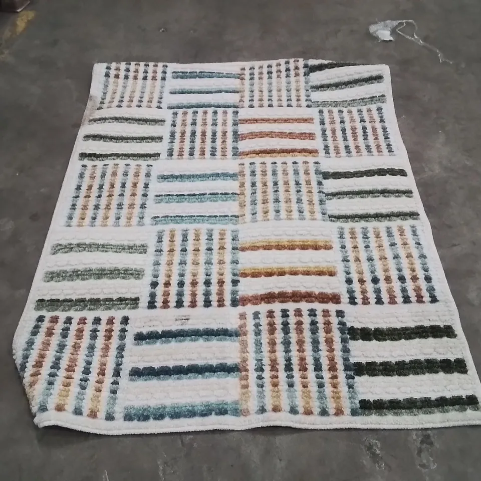 QUALITY DESIGNER AREA RUG - APPROXIMATELY 170X120CM