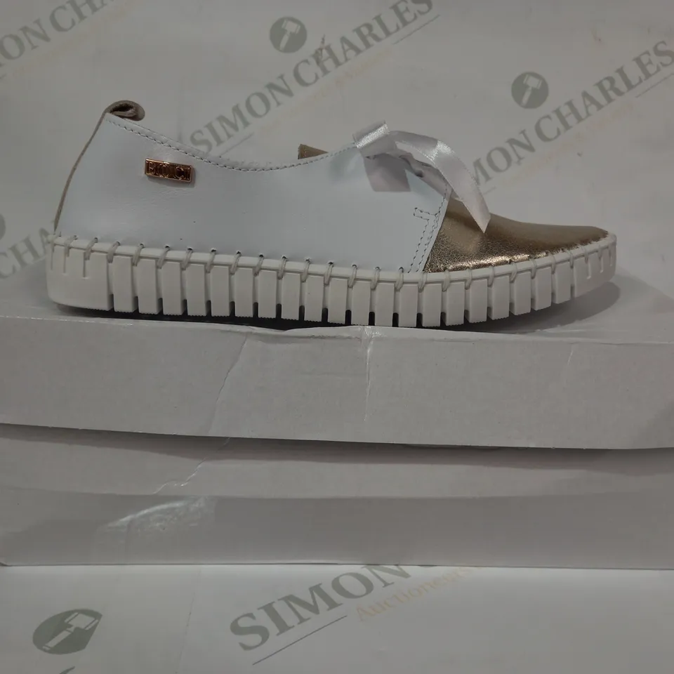 BOXED PAIR OF BOOCI SHOES IN WHITE/METALLIC GOLD EU SIZE 36