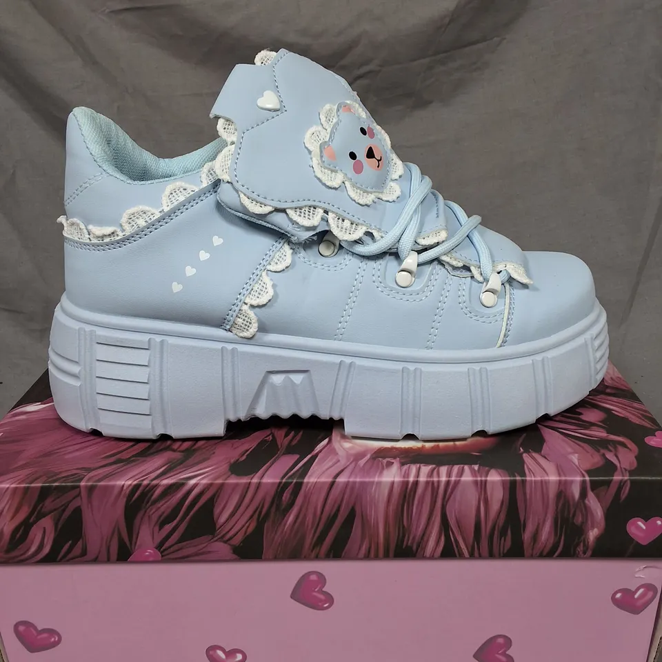 BOXED KOI FANCIFUL FREDDO BEAR RUFFLE TRAINERS IN BABY BLUE - UK 5