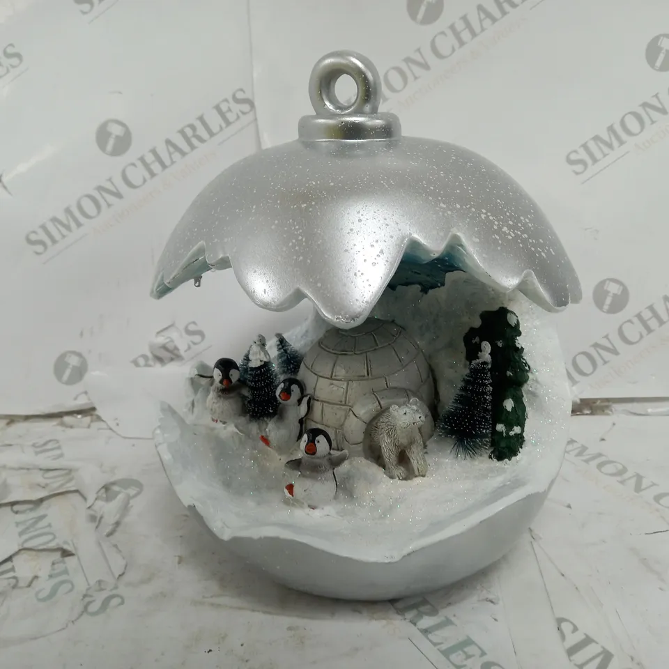 SANTA EXPRESS CHRISTMAS DETAILED BAUBLE DECORATION 