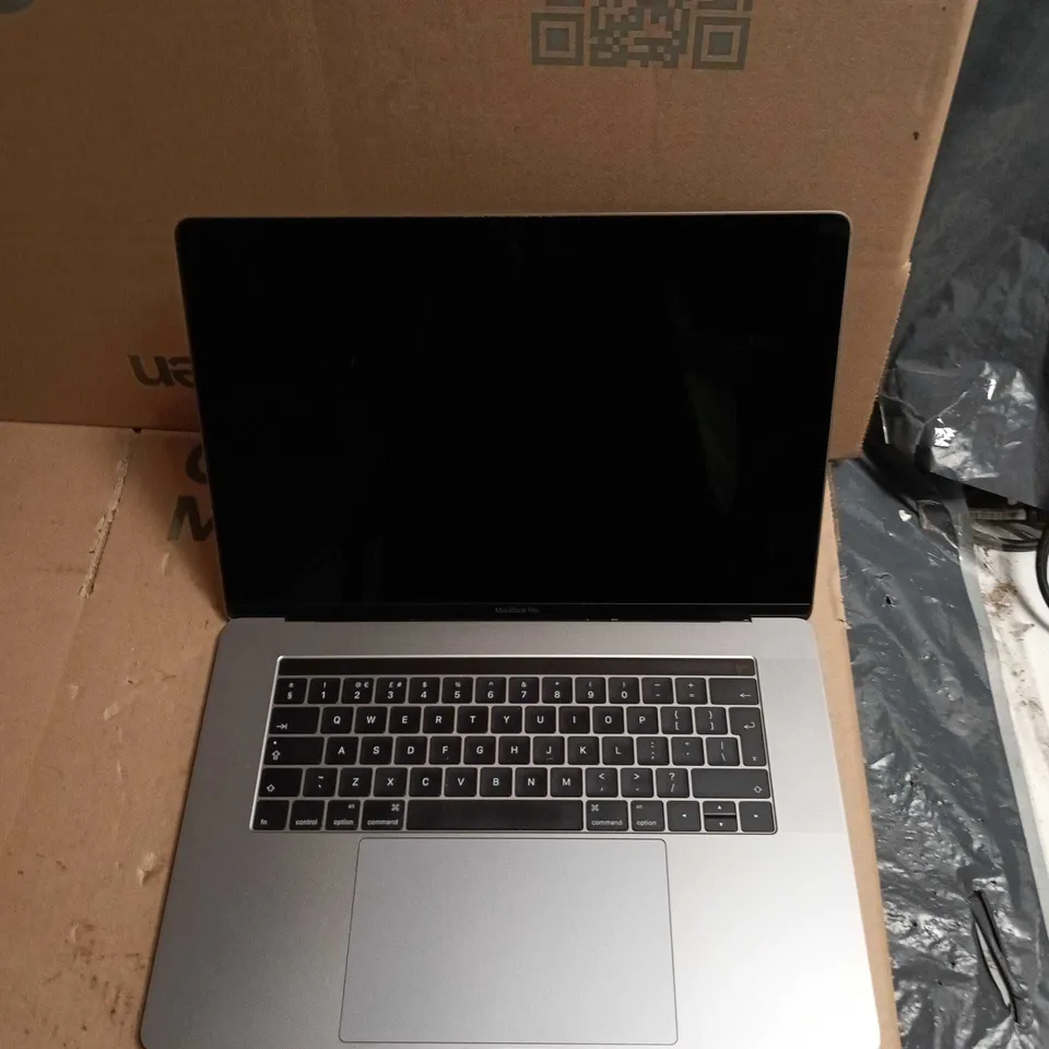 UNBOXED APPLE MACBOOK PRO 15-INCH (2016) LAPTOP – I7-6820HQ, 16GB RAM, 512GB SSD, SILVER