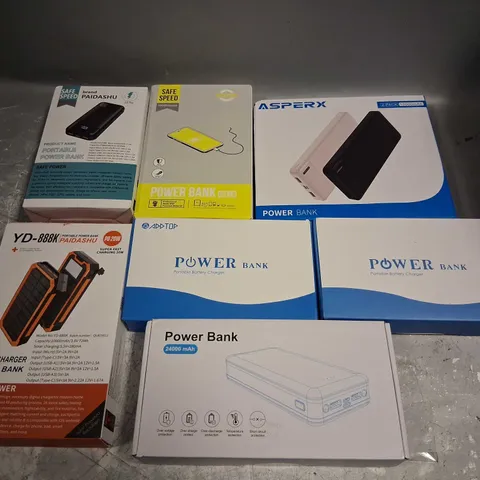 APPROXIMATELY 10 ASSORTED PORTABLE POWER BANKS