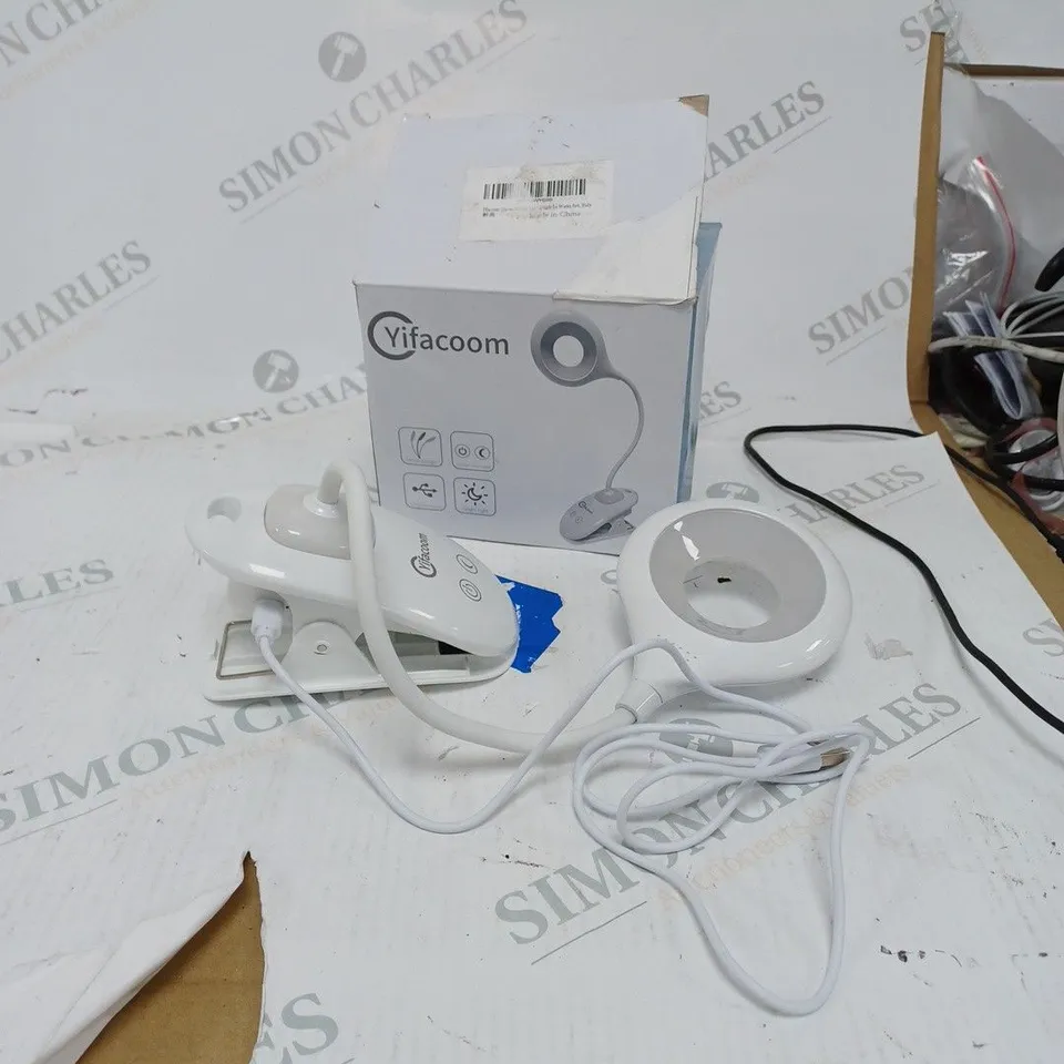 BOXED YIFACOOM CLIP ON READING LIGHT