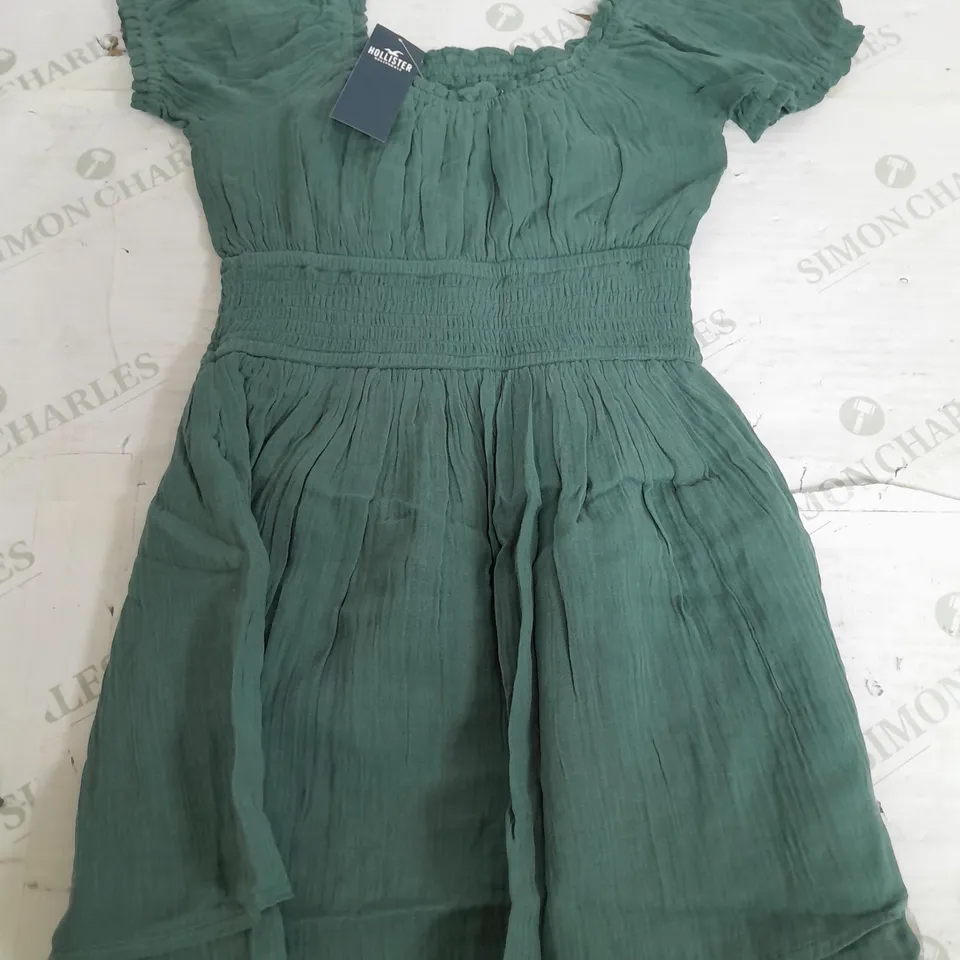 HOLLISTER TEAL SHORT DRESS - XS