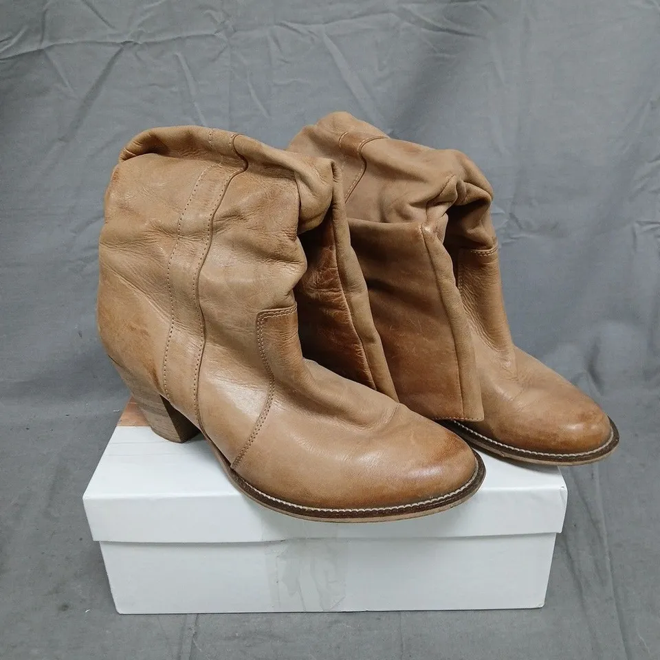 PAIR OF JONAK BUTTERFLY CUIR BOOTS - 7